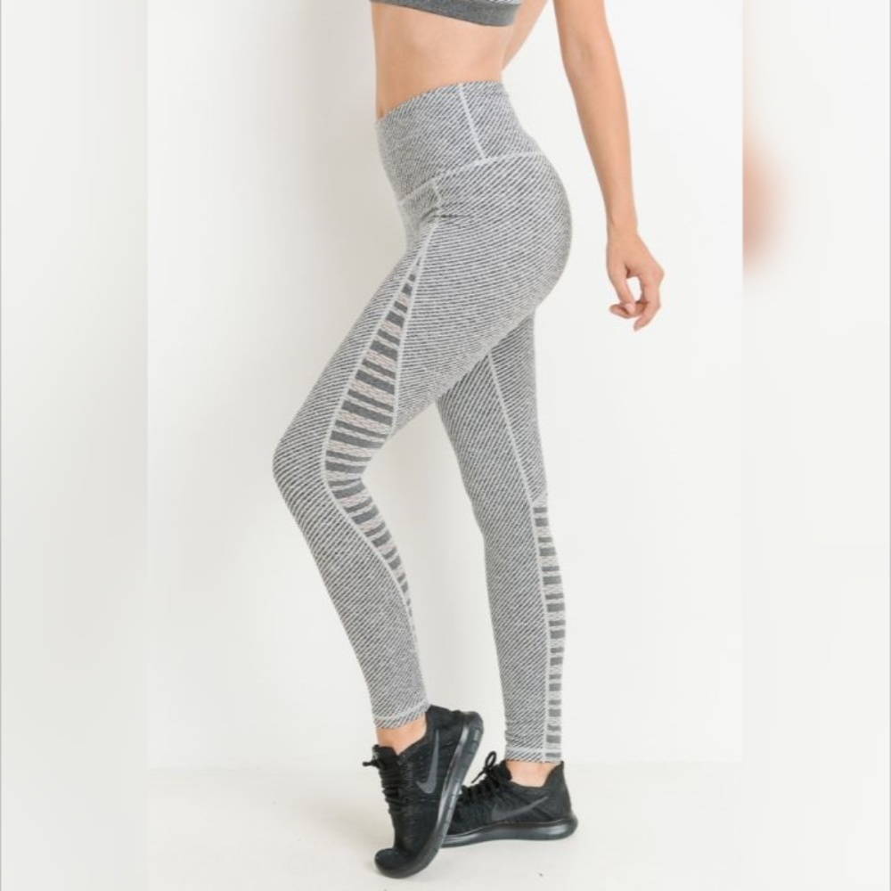 Highwaist Woven & Trellis Mesh Combo Full Legging - Picture 5 of 8